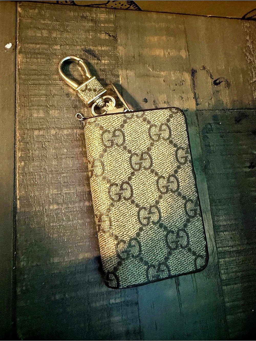 Gucci GG Supreme Key Case / Coin Pouch in Brown & Beige